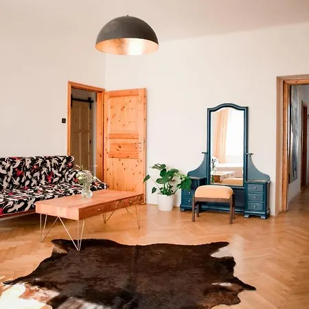 Kiki Family Apartment By Prague Castle *
