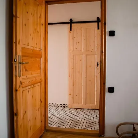 Kiki Family Apartment By Prague Castle *