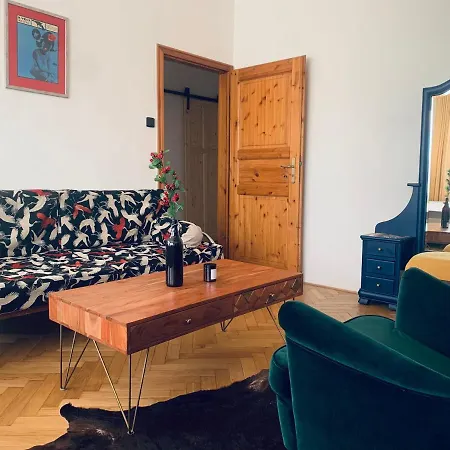 Kiki Family Apartment By Prague Castle *